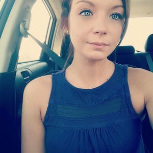 Meet your Posher, Desiree